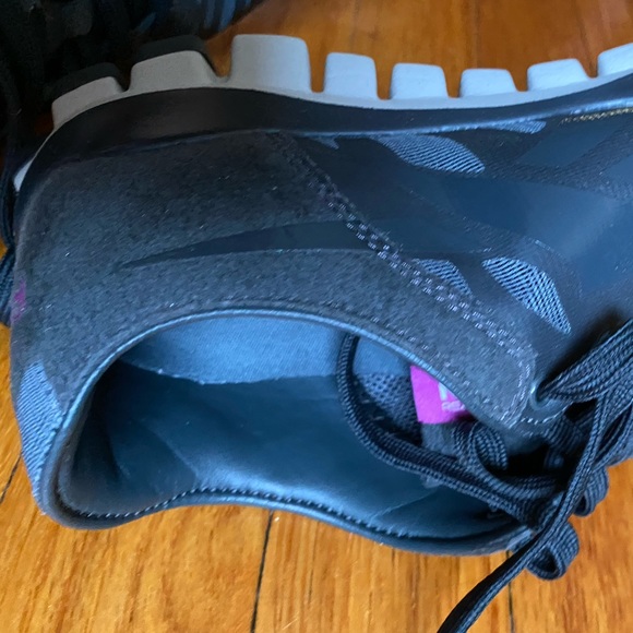 Training Reeboks - Picture 7 of 10